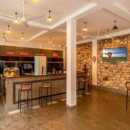 Brixia Cafe & Guest Bed & Breakfast Galle Exterior foto