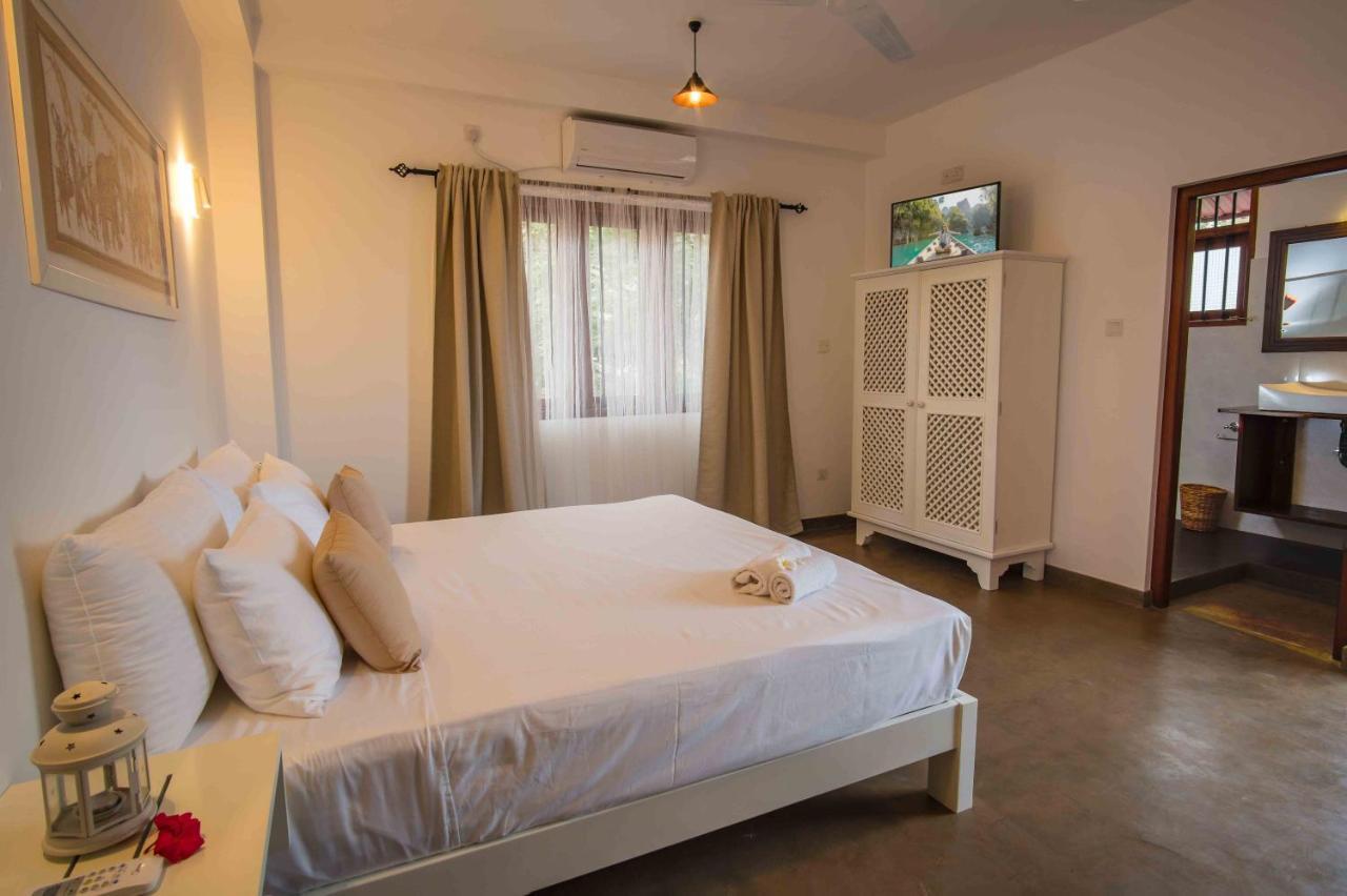 Brixia Cafe & Guest Bed & Breakfast Galle Exterior foto