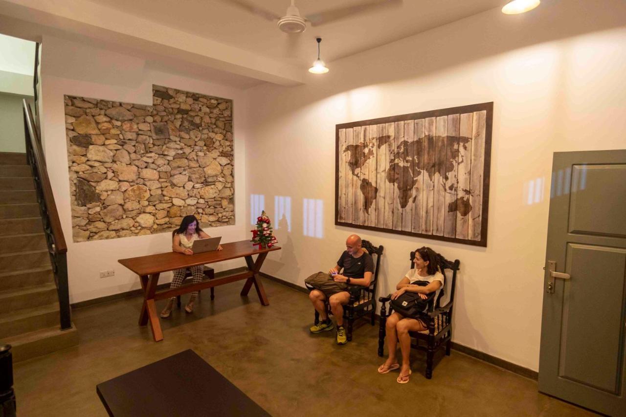 Brixia Cafe & Guest Bed & Breakfast Galle Exterior foto