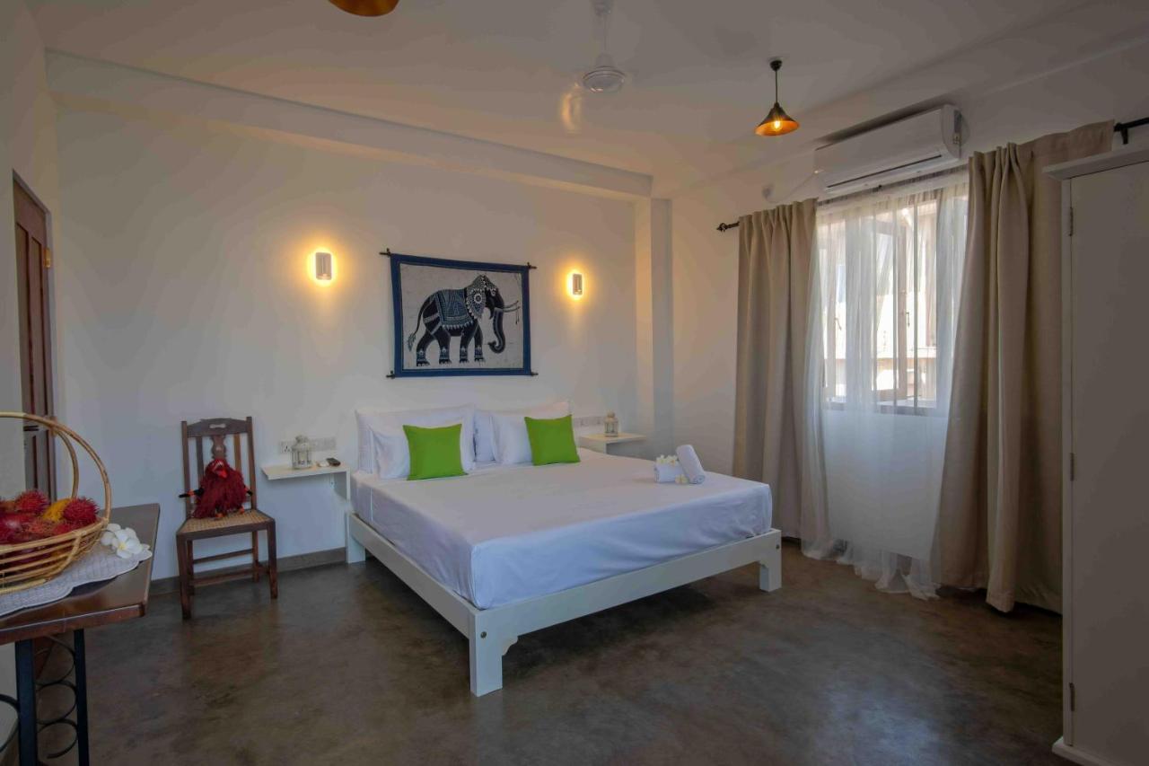 Brixia Cafe & Guest Bed & Breakfast Galle Exterior foto